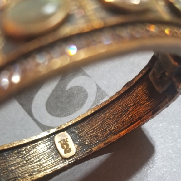 NEW TAT 2 Briana Erin Labradorite Coin Bangle Bracelet - Picture 4 of 8